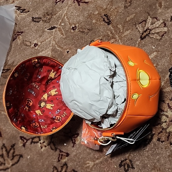 Loungefly Pooh Pumpkin - Picture 4 of 4